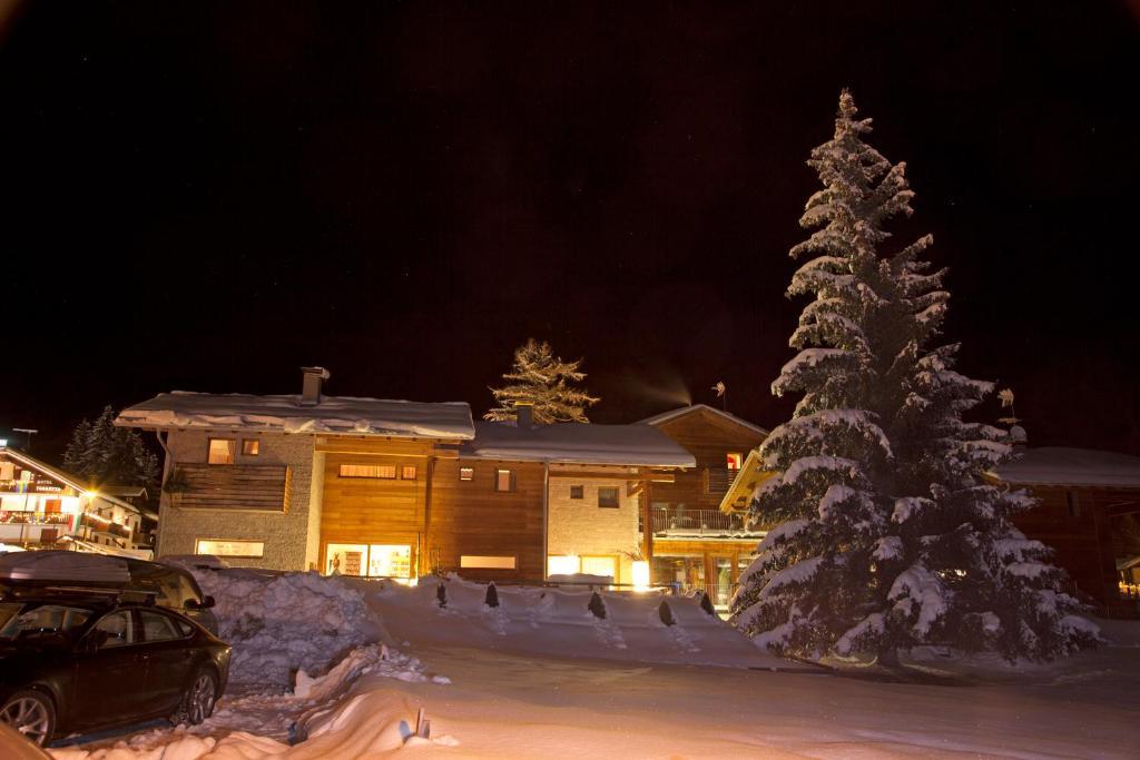 Baita Aurora Aparthotel Predazzo Zewnętrze zdjęcie